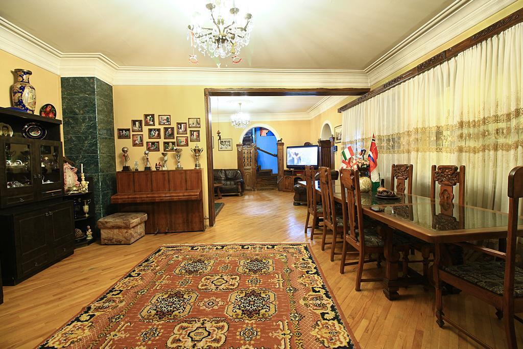 Babilina Hotel Tbilisi Exterior photo