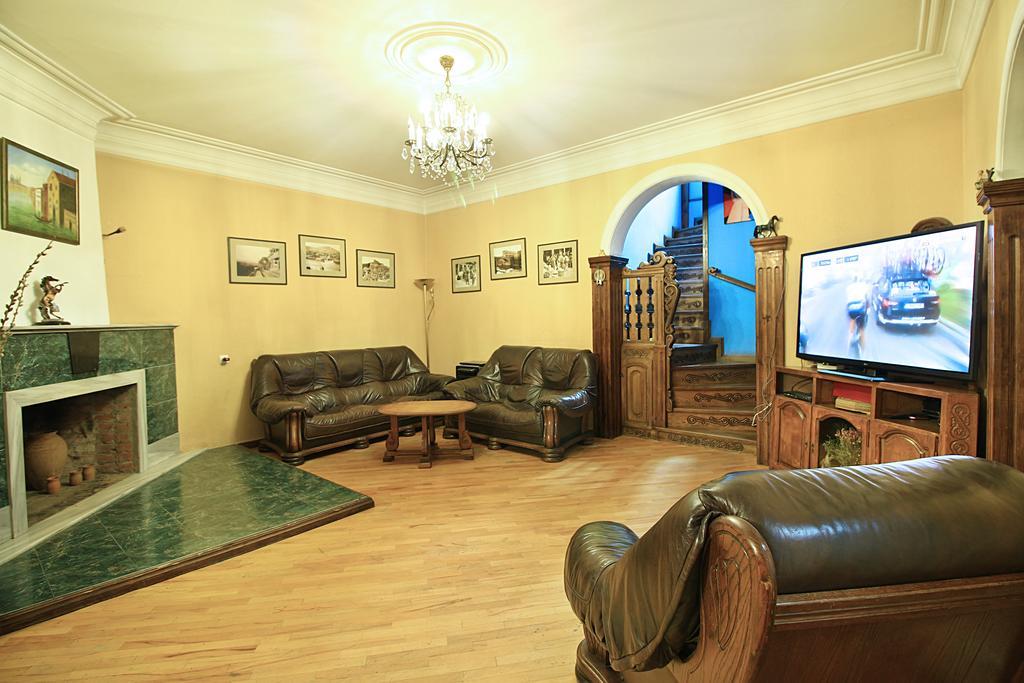 Babilina Hotel Tbilisi Exterior photo